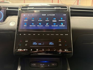 Hyundai TUCSON Hybrid
